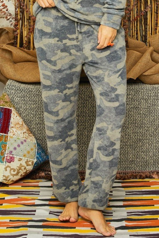 Drawstring camo joggers